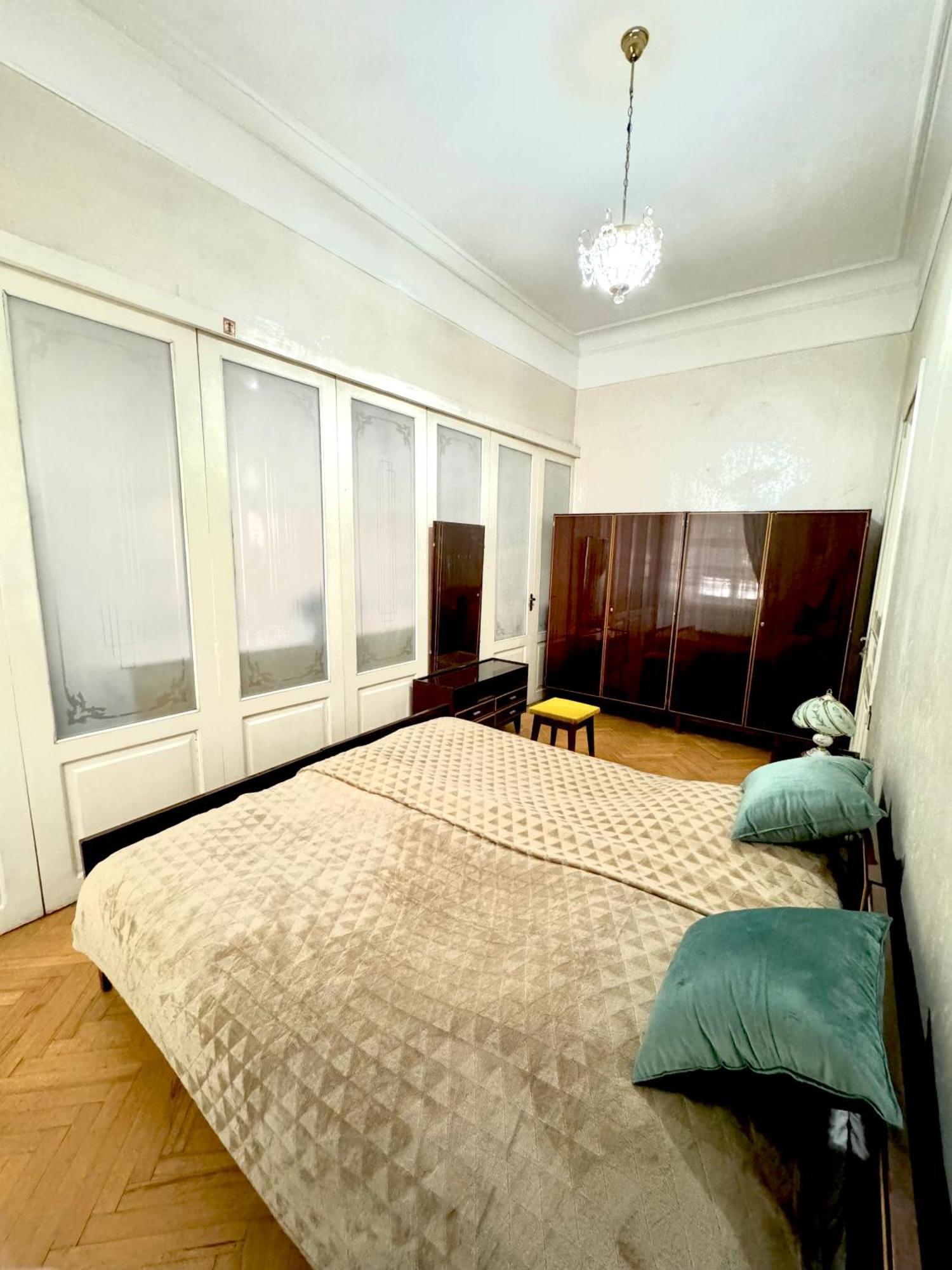 Authentic Old Tbilisi Apartment Eksteriør billede
